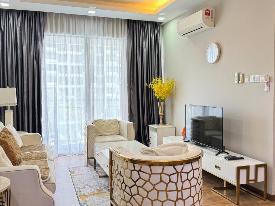 Minumum 7Days 3Br At Pju 10 Damansaradamai Petaling Jaya Exterior foto